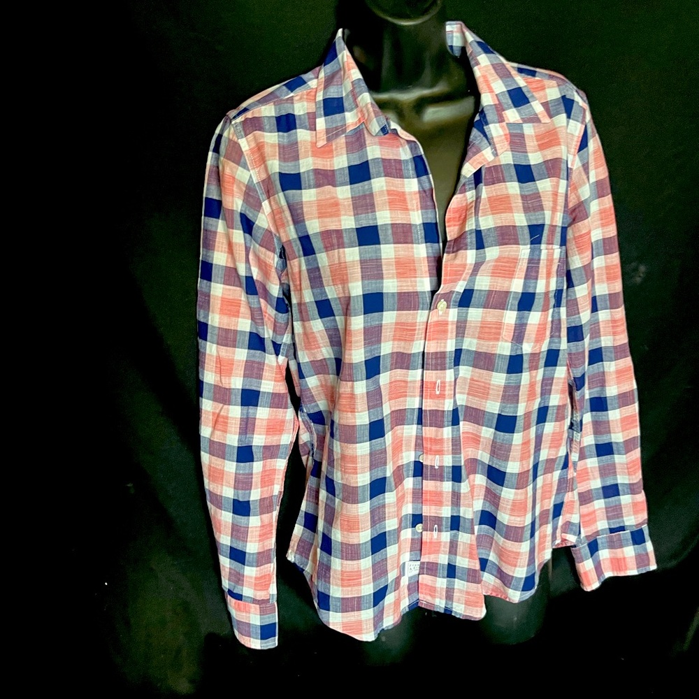 Frank & Eileen button up